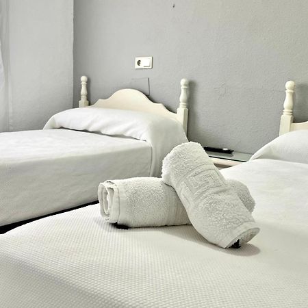 Hostal Carlos III Aldea Quintana 外观 照片