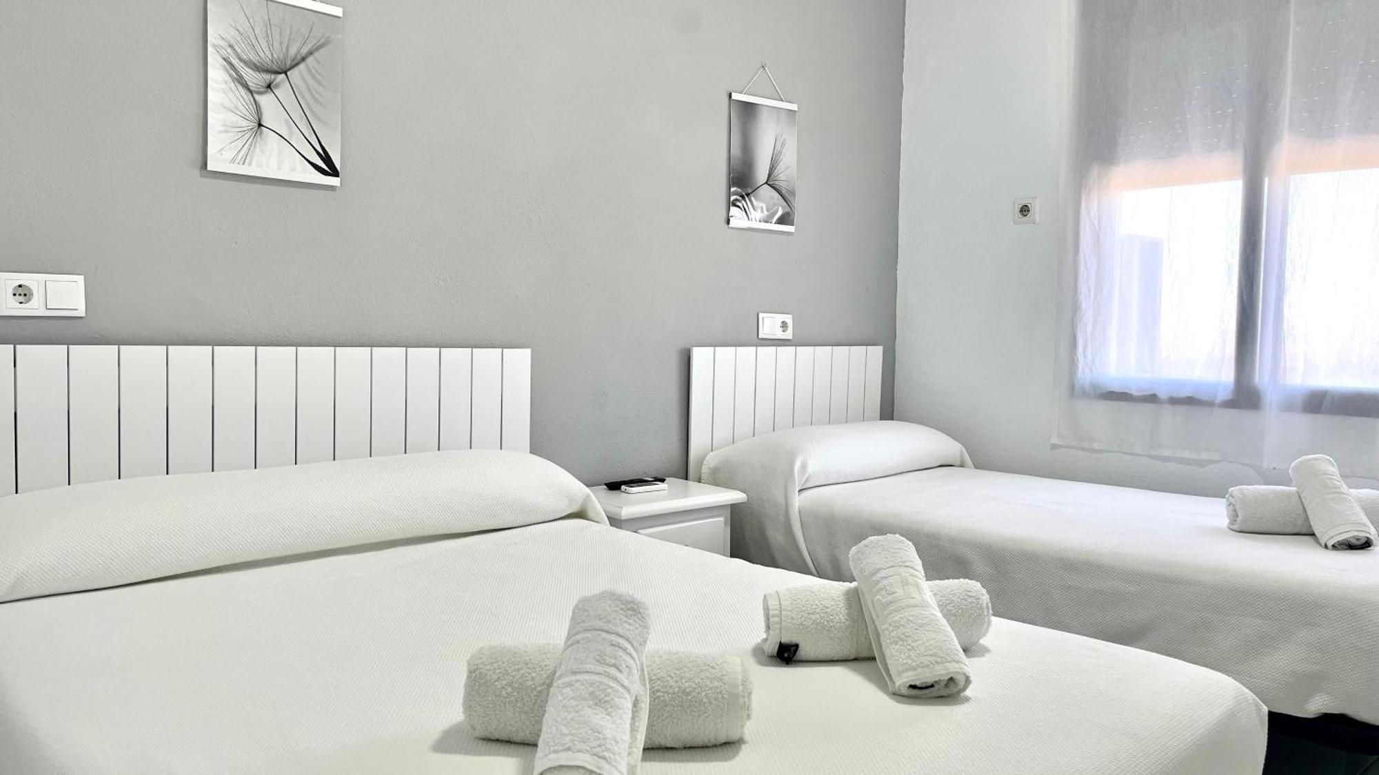 Hostal Carlos III Aldea Quintana 外观 照片