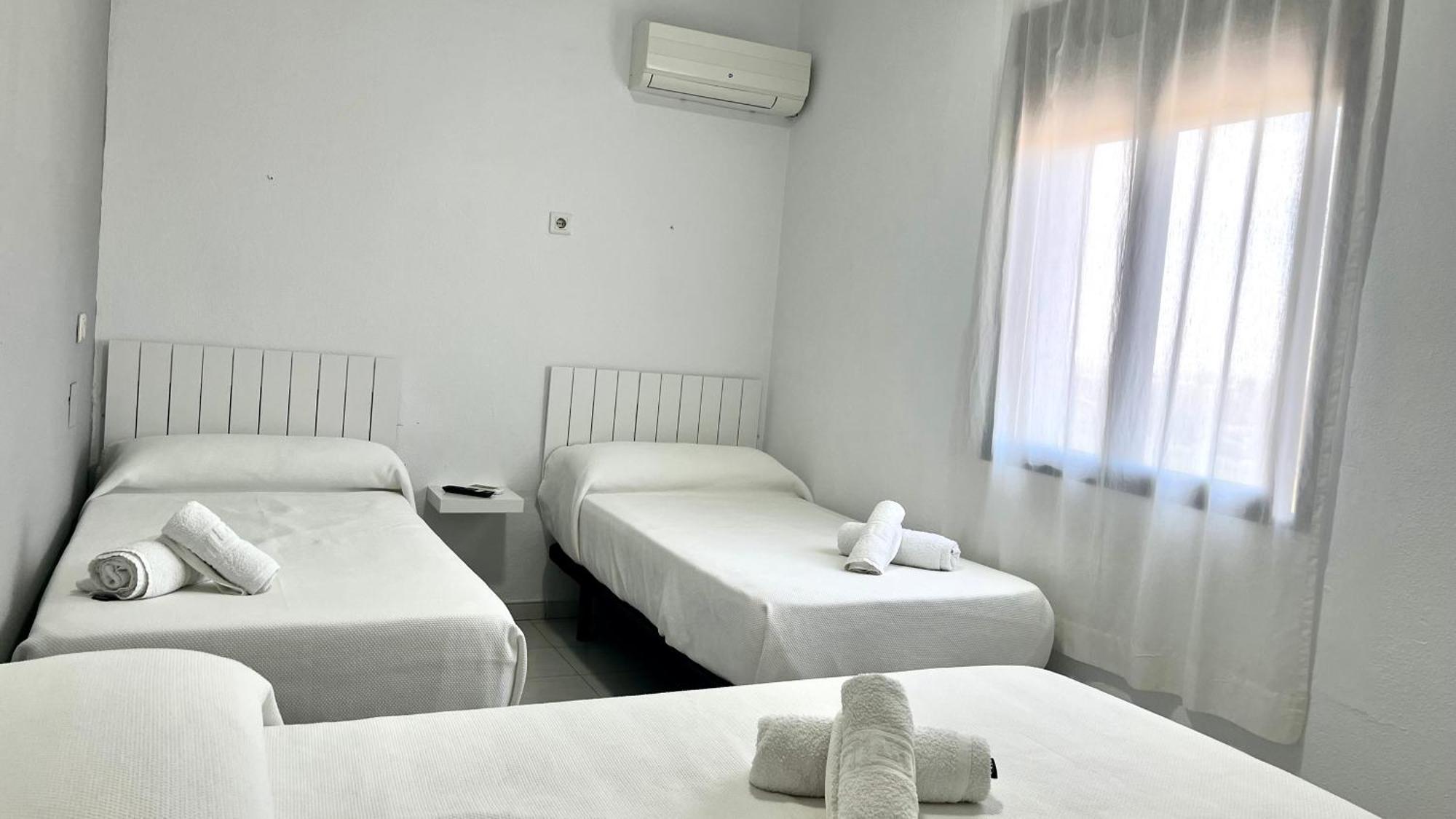 Hostal Carlos III Aldea Quintana 外观 照片